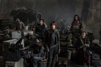 rogue-one-cast-photo-d23-1024x682